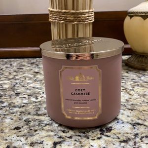 White Barn Cozy Cashmere 3 Wick Candle